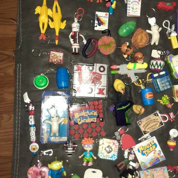 HUGE Basic Fun Keyring/Keychain Kit! - Picture 9 of 16